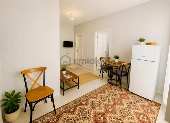 Yatırım Fırsatı!!eşyalı-kiracılı Şafak Caddesinde Daire 2