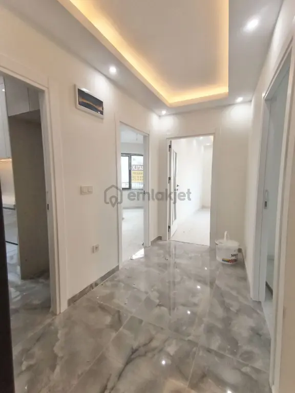 Yenidoğan Mevlana Mahallesi Ara Kat | 2+1 | 85 M² 2