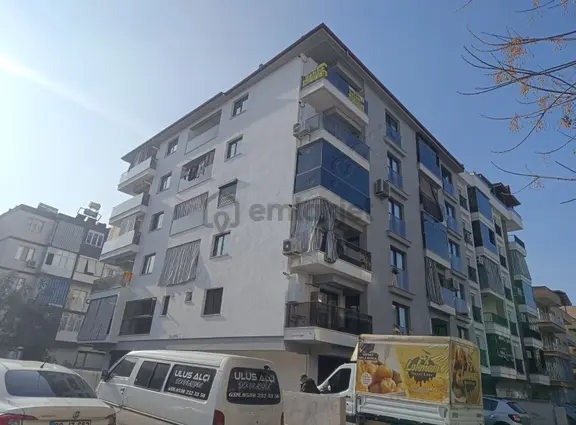 Namıkkemal Mah.de Müstakil Otoparklı Satılık 2+1 Daire 1