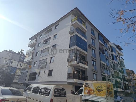 Namıkkemal Mah.de Müstakil Otoparklı Satılık 2+1 Daire 1