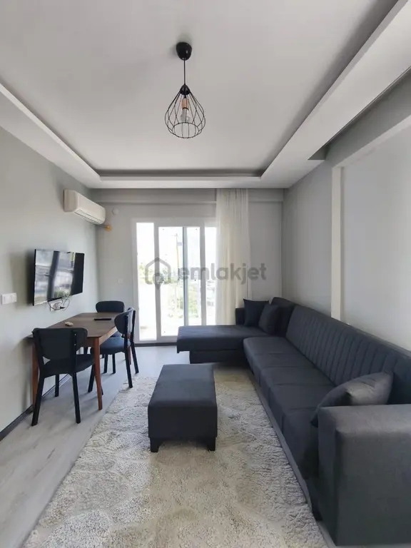 Kardeş Emlaktan Merkezi Konumda Eşyalı Kiralık 1+1 Daire 1
