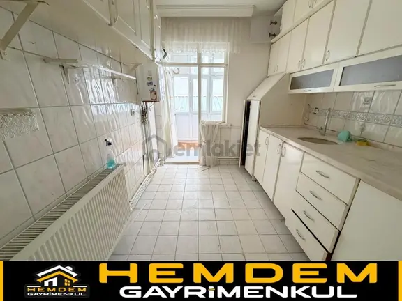 Hemdem Gayrimenkul'den Kazımkarabekir'de Çarşı İçi Merkezi Lokasyonda 3+1 Satılık Daire 1