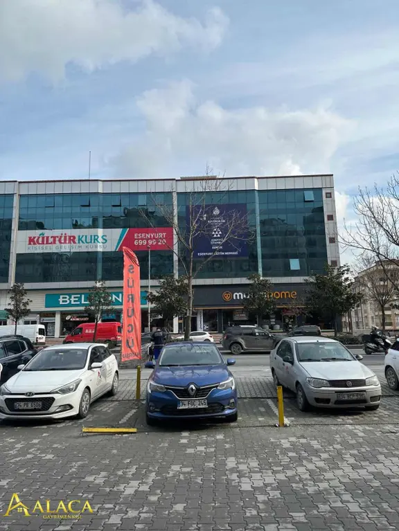 Cadde Üstü Kiracılı 3 Katlı 204 M² Yatırımlık Dükkan 2