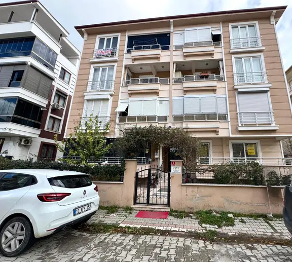Referans'tan Altınkum'da Ön Cephe Doğalgazlı 2+1 Daire 1