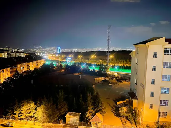 Vadim'den Faik Hızır İ.ö.o Yak Fuul Yapılı Manzaralı 4+1 Daire 1