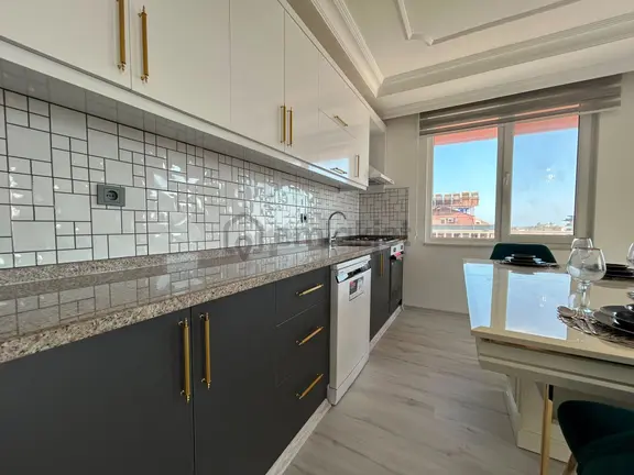 Alanya Tosmur'da Satılık Kale Deniz Manzaralı 2+1 Eşyalı Daire 2