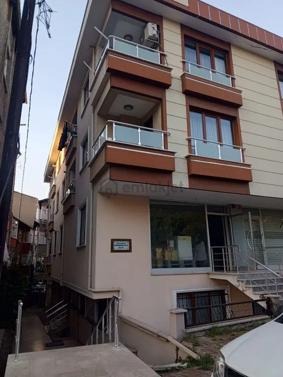 Merkez18 Den Merkezi Konumda 1+1=55m2 Bahçe Katı 1