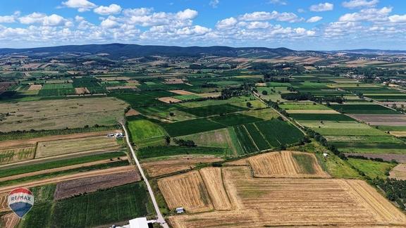 Remax Mavi Murat Gençler'den Çaltıcak Yatırımlık Satılık Arazi 1