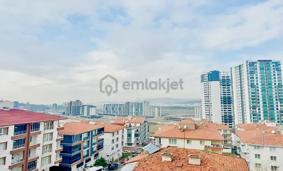 Atapark'ta Manzaralı Full Yapılı Cadde Yakını Teras Balkonlu 4+1 2