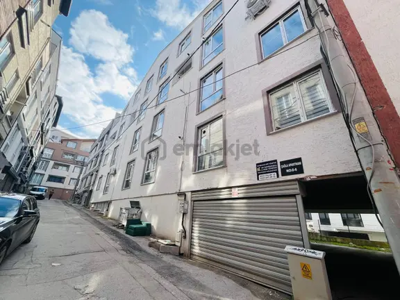 Aile Bölgesin'de Dumlupınar'da 2+1 Eşyasız Kiralık Daire 1