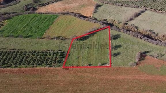 Salihli İğdecik Mahallesi'nde 3965 M2 Satılık Tarla 1
