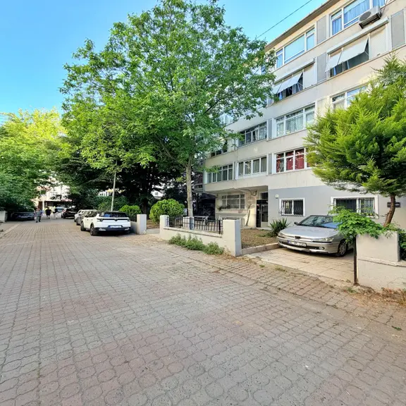 Bakırköy Kartaltepe Mah'de Merkezi Konum Satılık 2+1 Daire 1