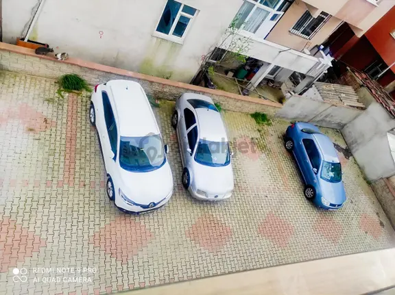 Merkezi Konumda Ara Kat İskanlı Açık Otoparklı 2