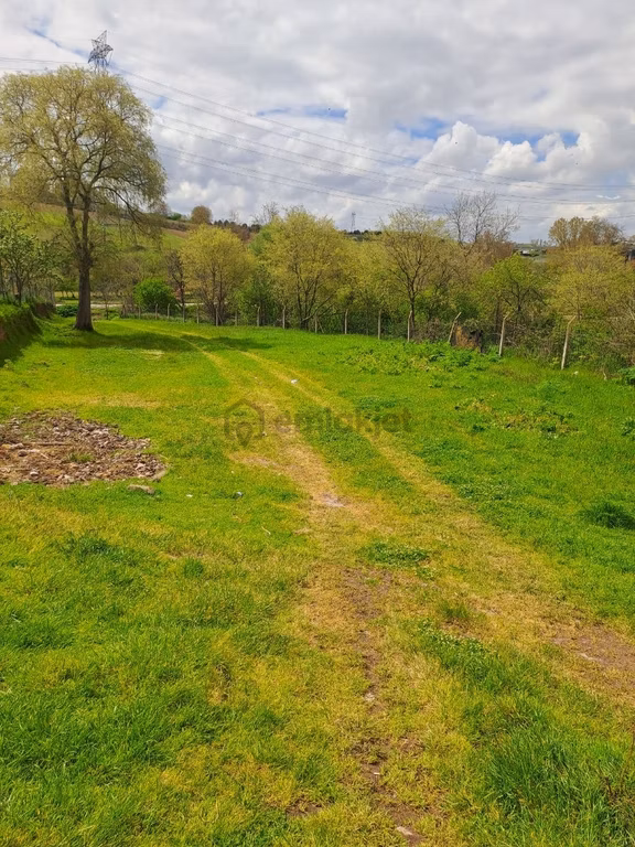 Sancaktepe Paşaköy Köyicinde Kiralık 1200 M2 Arsa 1