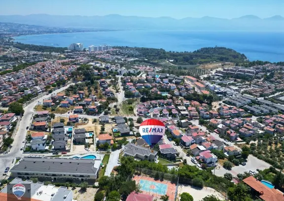 Kuşadası Kadınlar Denizi Mevkii Deniz Manzaralı Satılık 1+1... 1