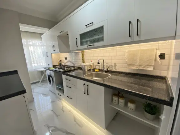 Aktif'ten Akçay'da Satılık Ön Cephe Doğalgazlı Full Yapılı Denize Yakın 2+1 Daire 2