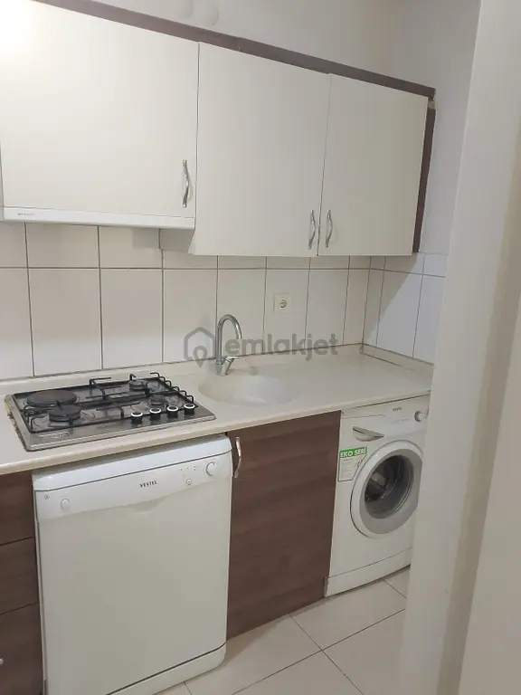 Doğu Gazi Bulvarına 50 Mt Mesafede Full Eşyalı Kiralık 1+1 Daire 1