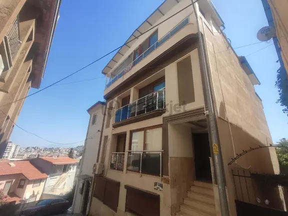 Korutürk Mahallesi'nde Yatırım Fırsatı!!!5 Katlı Genç Bina 2 Daire Fiyatına 1