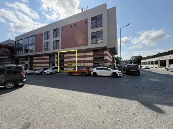Tekstilkent City'den Düz Giriş Cadde Üzeri Satılık Dükkan 1