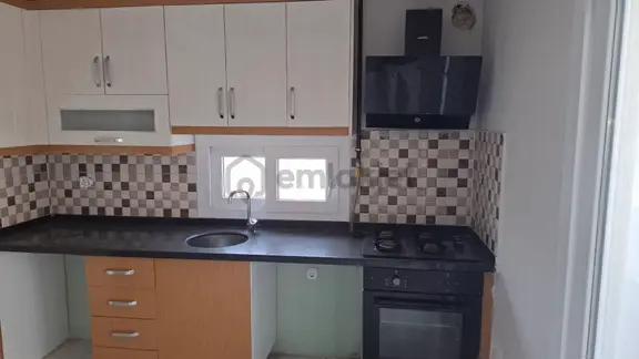 3+1 Yüzüncü Yıl Da Doğalgazsız Kat 8 Kiralık Kapalı Mutfak 23000 Tl.. 2