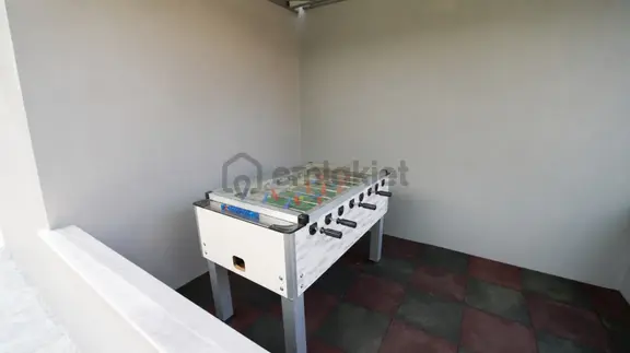 Havalimanı Yakını Mahalle Sit. Bahçe Kullanımlı 2+1satılık Daire 2
