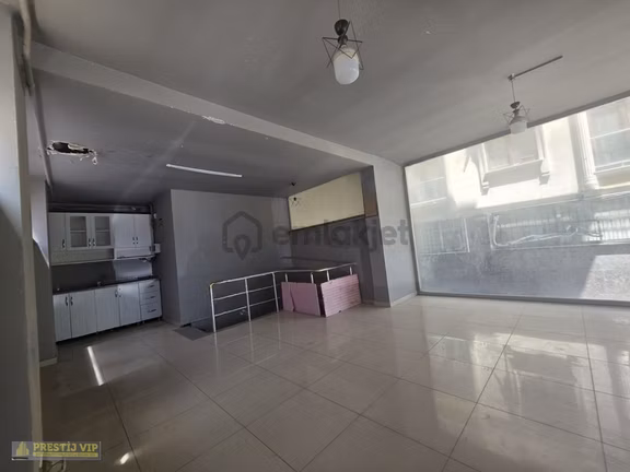 Prestij'den Mükemmel Lokasyonda 110² Depolu Dükkan&mağaza 2