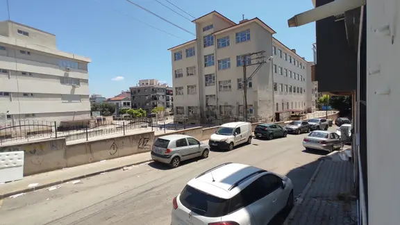 Şirinyer V.rahmi Bey İ.ö.o. Karşısı 3+1 Ebv. Banyolu Geniş Daire 1