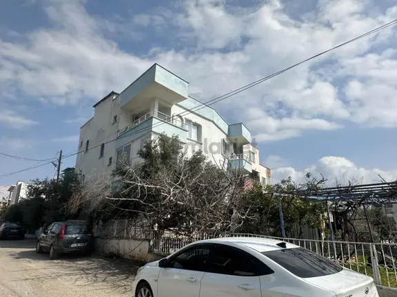 Satılık 281 M2 Komple 3 Katlı Bina 1
