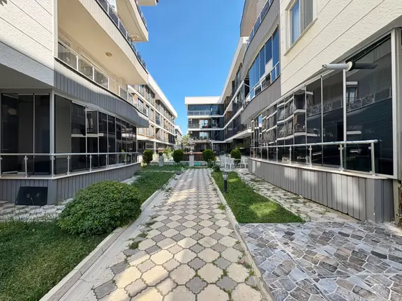 ▀ Güç'ten İkizçayda Müstakil Tadında Cam Balkonlu Geniş 1+1 Daire 2