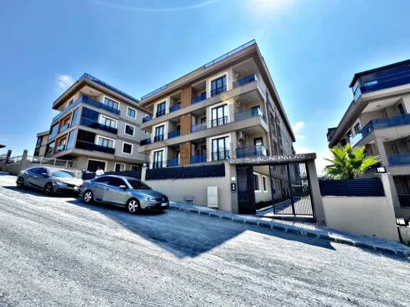Sahil Mahalesinde Satılık 2+1 Butik Sitede Yüksek Kredili Arakat 2