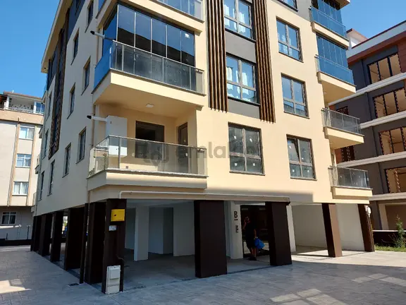Sahil, Hastane Ve Üniversiteye Yakın | Sıfır 2+1 Açık Mutfak Kiralık Daire 2
