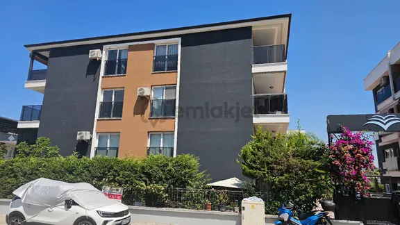 Kuşadası Davutlarda Ara Kat 2+1 Daire 1