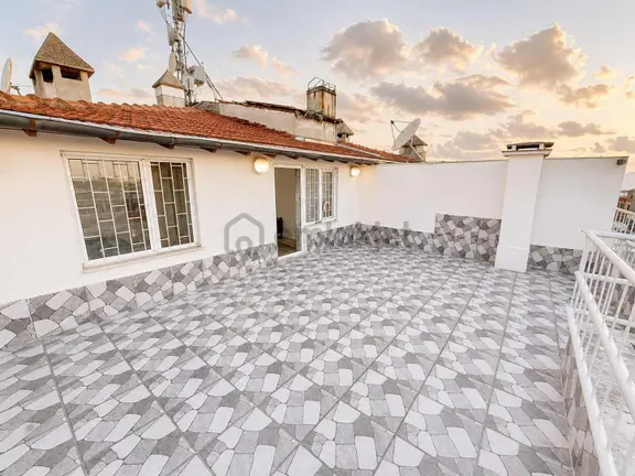 Re/max Motto Arda Doğan'dan Çark Caddesi'nde 5+2 Dubleks İş Yeri 2