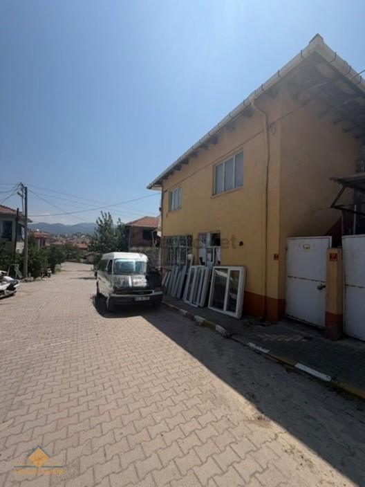 Sındırgı Çavdaroğlu Mahallesinde Satılık 2 Katlı Bina 2