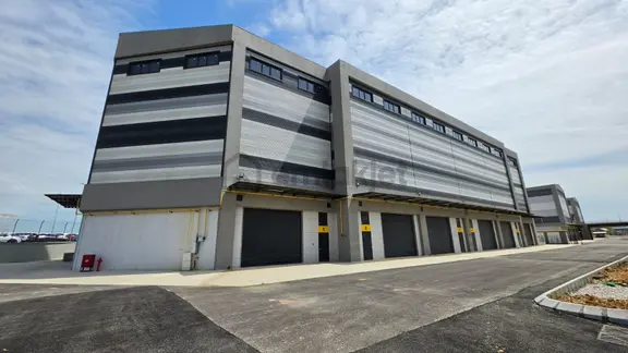 Tuzla Orhanlıda Satılık 5 Bölümlü Geniş Dükkan 1