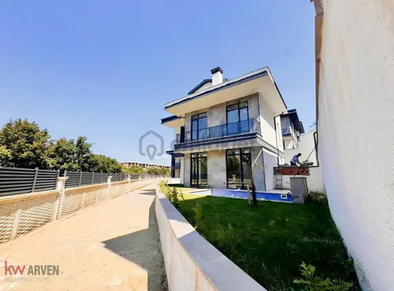 Kw Arven'den Elysıum Country'de 4+1 Satılık Villa 1