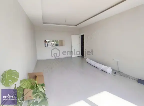 Demirci Cadde Üzeri Kiralık 3+1 Daire 1