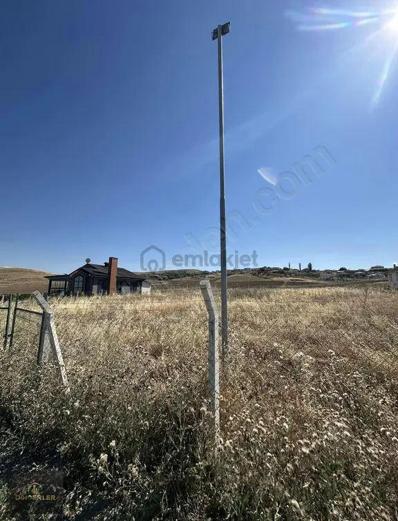 Bağiçi'nde Elektrik Su Tel Örgülü 1.630 M2 Tel Örgü İle Çevrili 2