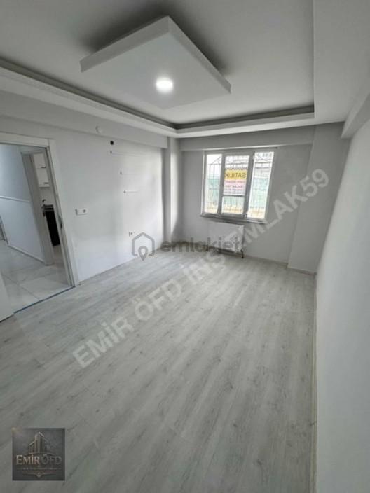 Kapaklı Mevlana Mah Yıldız Cadde Mevki Satılık 2+1 Daire 1