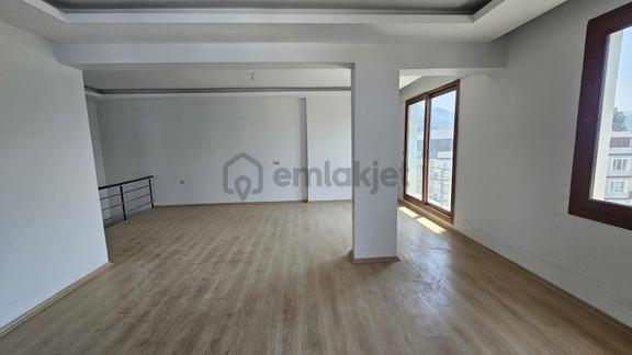 Sevgi Parkı Yakınında Merkezi Konumda Kiralık Dubleks Daire 2