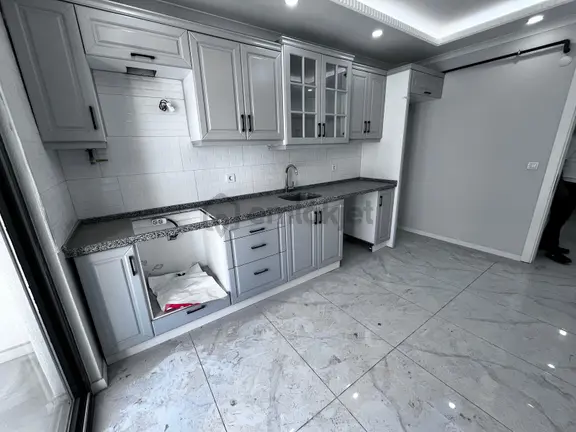 Yalova Taşköprü'de Deniz Manzaralı Ara Kat 3+1 Satılık Daire 2