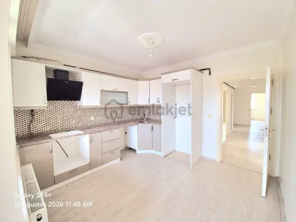 Hak Emlak'tan Cumayeri Merkez Yenimahalle Kiralık 3+1geniş Daire 2