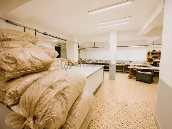 240 M² Tek Dükkânda 2 Ayrı Tapu! Sanayi Mahallesinde Kredili 2