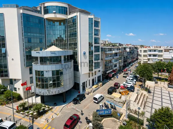 Balçovada Belediye Karşısı 3+1 Arakat Kiralık Daire 1