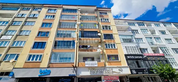 Msyapı Emlaktan Çarşı Merkezinde 3+1 Kiralık Daire 1
