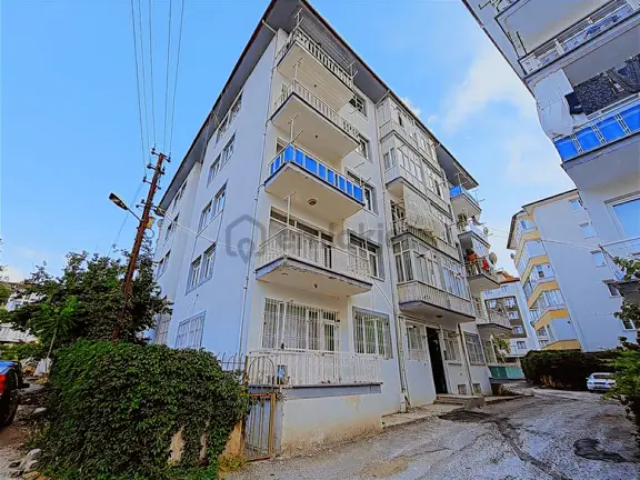 Özgürden Hasanbey De 3+1 Satılık Ara Kat Daire 1