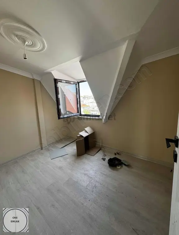 Arnavutköy Karlıbayır'da Satılık 2+1 Yeni Sistem Çatı Kat Daire 2