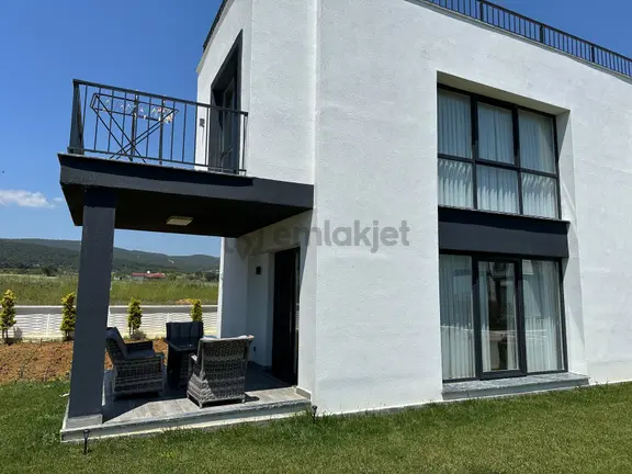 Gelibolu Adilhan Köyü Site İçinde Denize Yakın Satılık Villa 2