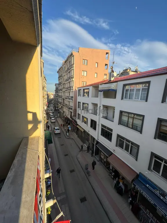 Agabali Caddesi Uzerinde İci Temiz Kiralık Daire 2