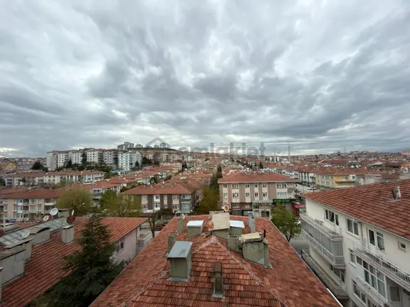 Kariyer'den Yunus Emre Cad. Parareli Katta Manzaralı 3+1 Daire 1